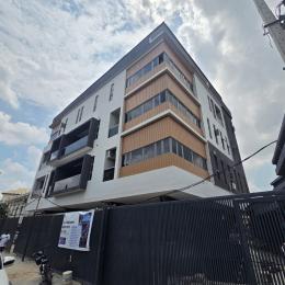 3 bedroom Flat / Apartment for sale Shonibare Estate Maryland Lagos