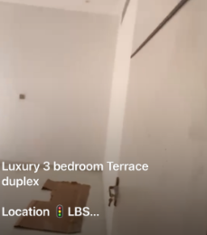 3 bedroom Flat / Apartment for rent Lbs Bus Stop Lekki Scheme 2 Ajah Lagos