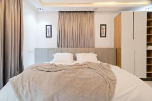 1 bedroom Flat / Apartment for shortlet Chevron Lekki Lagos