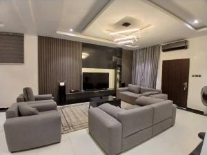 3 bedroom Flat / Apartment for rent Jahi Gilmor Jahi Abuja