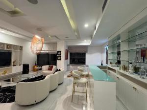 2 bedroom Flat / Apartment for shortlet Old Ikoyi Ikoyi Lagos