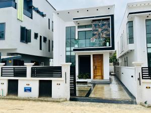 5 bedroom House for sale Chevron Lekki Lagos chevron Lekki Lagos