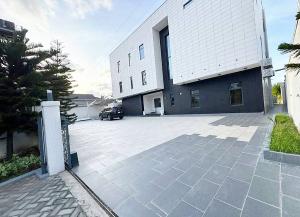 5 bedroom House for sale Banana Island Ikoyi Lagos