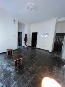 2 bedroom House for rent Mobil Road, Ilaje Ajah Lagos