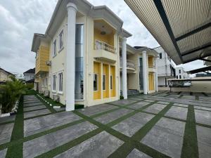 8 bedroom House for sale Osapa london Lekki Lagos