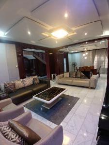 4 bedroom House for rent Diplomatic Zone, Guzape Abuja