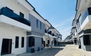 4 bedroom House for rent Ikota Lekki Lagos