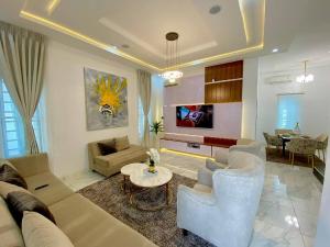 3 bedroom House for shortlet Chevron Lekki Lagos