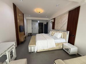 3 bedroom House for rent Off Bourdilon, Ikoyi Lagos