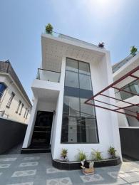 5 bedroom House for sale Opposite Sky Mall, Before Sangotedo Off Lekki-Epe Expressway Ajah Lagos