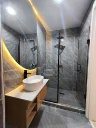 6 bedroom House for sale Pinnock Beach Estate, Osapa London Lekki Lagos. Osapa london Lekki Lagos