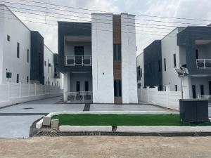 4 bedroom Flat / Apartment for sale Lere Adigun Estate Akobo Ibadan Oyo