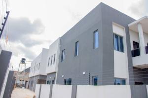 5 bedroom House for sale Boys Town Ipaja Lagos