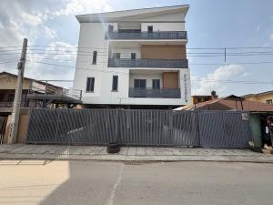 4 bedroom Flat / Apartment for sale Obanikoro Kosofe Kosofe/Ikosi Lagos