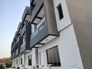 4 bedroom House for sale Guzape Abuja