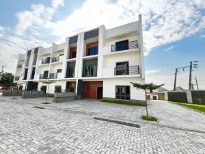 4 bedroom House for sale Jahi Abuja