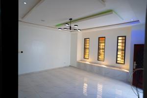 4 bedroom House for sale Along Orchid Hotel Road Before Cooplag Estate Lafiaji, Orchid Lekki Lagos