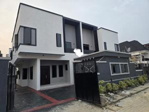 4 bedroom House for sale Opposite Sky Mall, Before Sangotedo Off Lekki-Epe Expressway Ajah Lagos