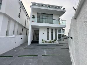 5 bedroom House for sale Hampton Lake Estate Chevron Alternative Route Lekki Lagos