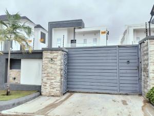 5 bedroom House for rent Guzape Abuja