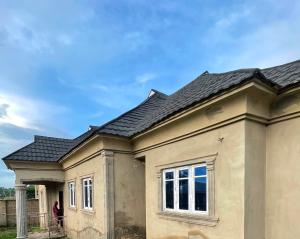 5 bedroom House for sale Bako Area,apata Apata Ibadan Oyo