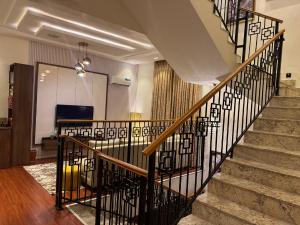 6 bedroom House for sale  Magodo Kosofe/Ikosi Lagos