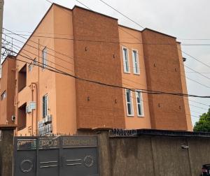 Flat / Apartment for rent Balogun Iwaya Yaba Lagos