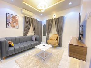 1 bedroom Flat / Apartment for shortlet Sabo Yaba Lagos