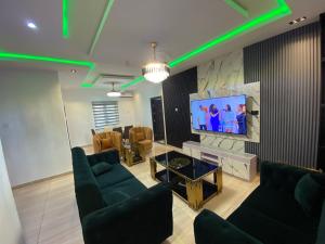 3 bedroom Flat / Apartment for shortlet Opebi Ikeja Lagos