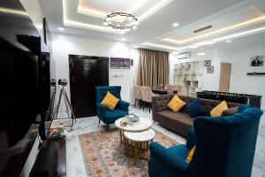 2 bedroom Flat / Apartment for shortlet Off Ogunlana Drive Ogunlana Surulere Lagos