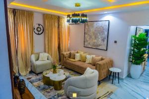 2 bedroom House for shortlet Yaba Lagos