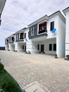 3 bedroom House for sale Mobile Road Axis Ikota Lekki Lagos