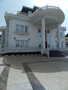 9 bedroom House for sale Diplomatic Zone Guzape Abuja