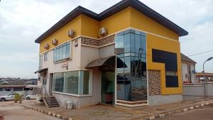 7 bedroom Commercial Property for rent Jankata Junction Akala Express Ibadan Oyo