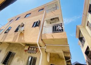 1 bedroom Flat / Apartment for rent Onike Yaba Lagos
