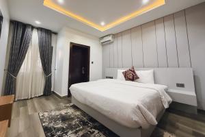3 bedroom Flat / Apartment for shortlet Gwarinpa Abuja