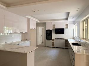 10 bedroom House for sale Off Bourdillon Ikoyi Lagos