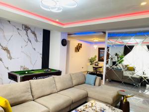 House for shortlet Right Side Ikate Lekki Lagos