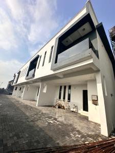 4 bedroom House for rent Orchid Road 2nd Toll Gate Lekki Lagos