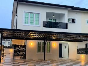 4 bedroom House for sale Abraham adesanya estate Ajah Lagos