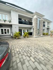 2 bedroom Flat / Apartment for shortlet Airport Rd Lugbe Abuja
