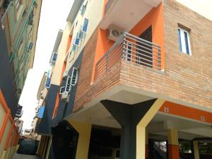 4 bedroom Flat / Apartment for sale Moleye Alagomeji Yaba Lagos