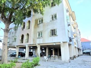 4 bedroom Commercial Property for rent Ikate Lekki Lagos