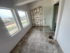 Commercial Property for rent Off Admiralty Lekki Lagos