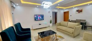 2 bedroom Flat / Apartment for shortlet Ipori Estate Off Bode Thomas Rd Surulere Iponri Surulere Lagos