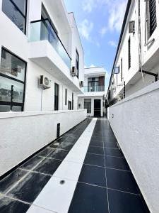 4 bedroom House for rent Ikota Gra Estate Lekki Lagos