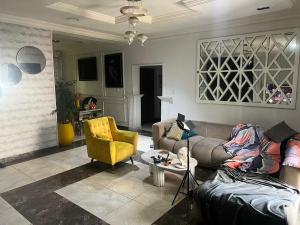 3 bedroom Flat / Apartment for rent Location.lkate Lagos State Adeniyi Jones Ikeja Lagos