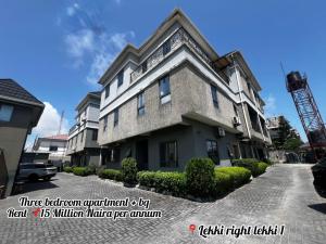 3 bedroom Flat / Apartment for rent Lekki Right Hand Side ONIRU Victoria Island Lagos
