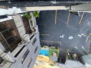 3 bedroom Flat / Apartment for rent Rock Drive, Rock Apartment Estate Lekki Phase 1 Lekki Lagos