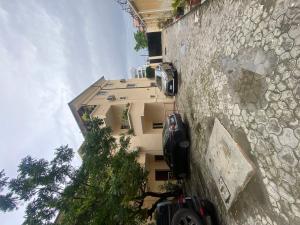 3 bedroom Flat / Apartment for rent Ikate Mega Chicken Restaurant,pinnacle Ikate Lekki Lagos